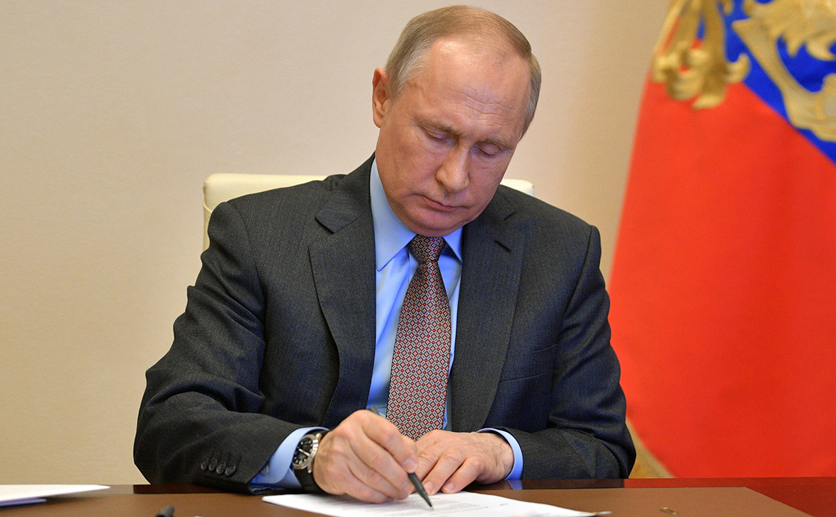 Владимир Путин назначил Микаэла Агасандяна постоянным и полномочным представителем РФ в ОДКБ 
