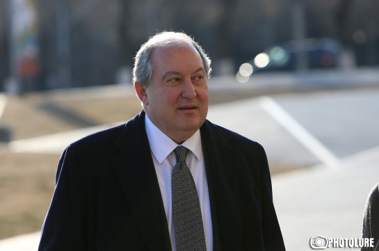 Кандидат в президенты Армении не знает, есть ли в стране политзаключенные 