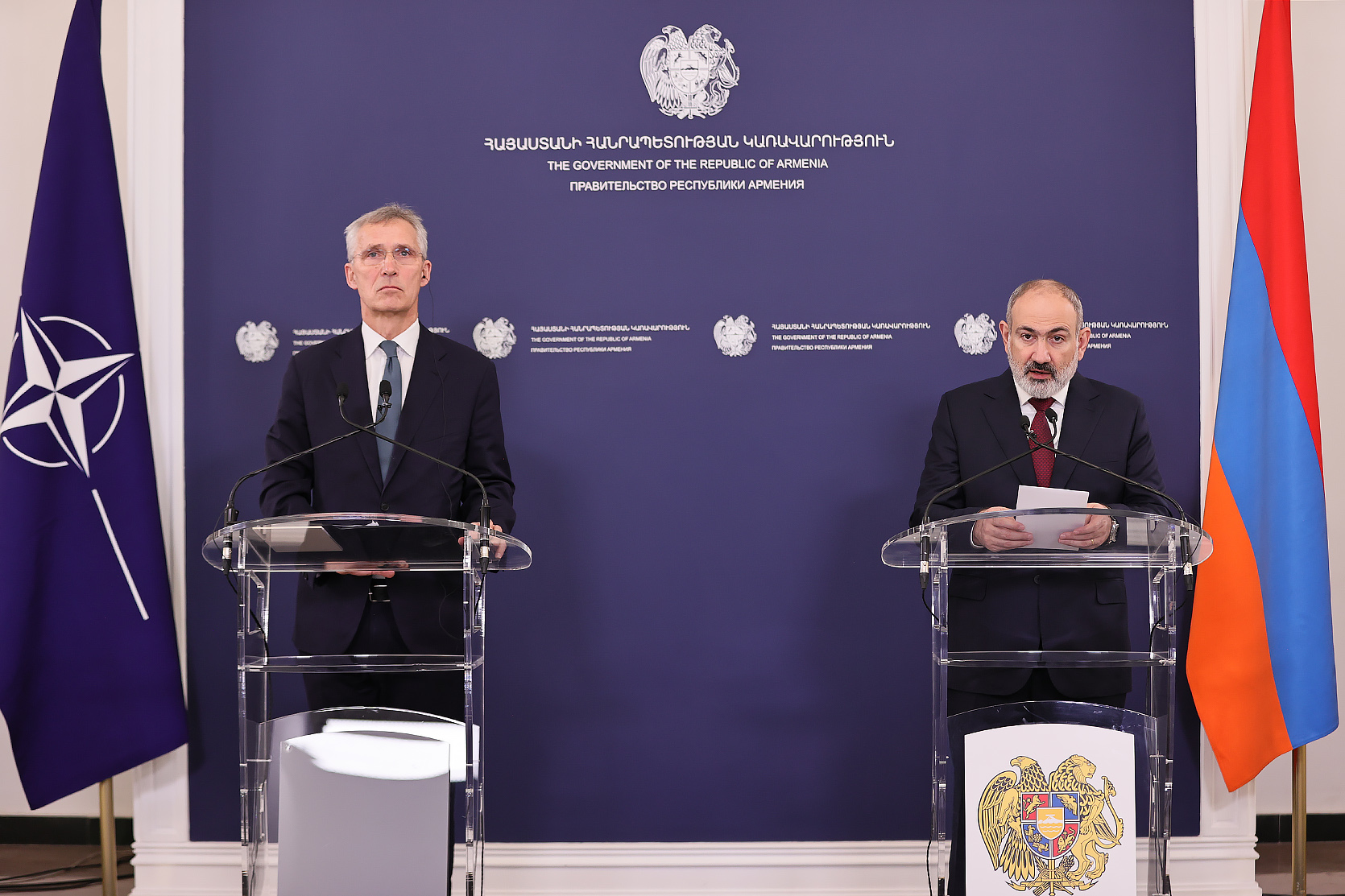 Пашинян заявил, что обсудил со Столтенбергом реформы в ВС Армении 