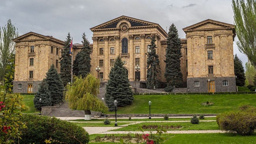 Парламент Армении проголосовал "за" возможность лишения Гагика Царукяна свободы по ходатайству 