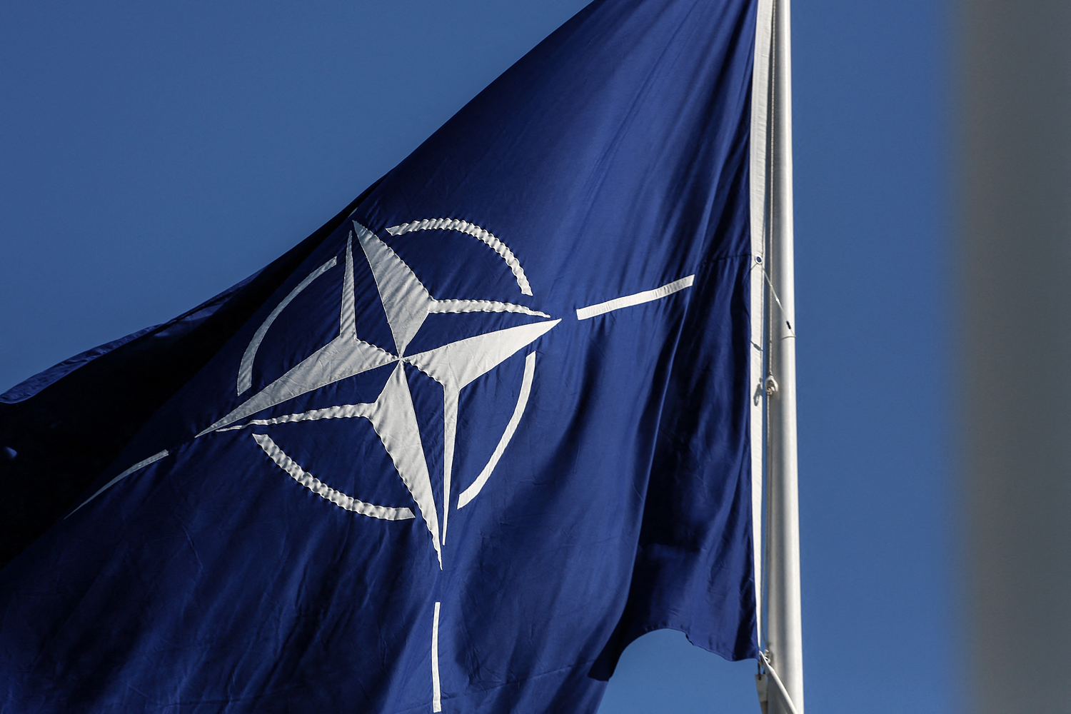 Парламентская ассамблея НАТО разрешила Украине наносить удары по России из оружия альянса 