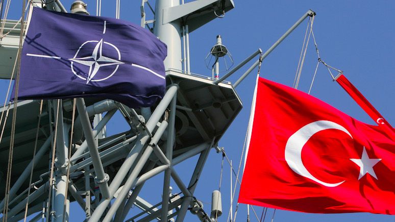 Франция: НАТО не должно прятать голову в песок в связи с недавним поведением Турции по отношению к своим союзникам 