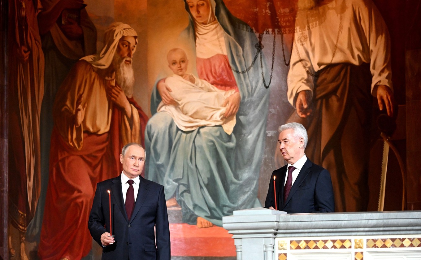 Православные христиане отмечают Святую Пасху. Президент России обратился к верующим 