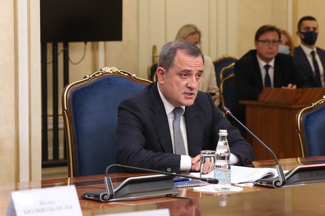 Байрамов: переговоры по заключению мирного договора между Арменией и Азербайджаном в настоящее время застопорились 