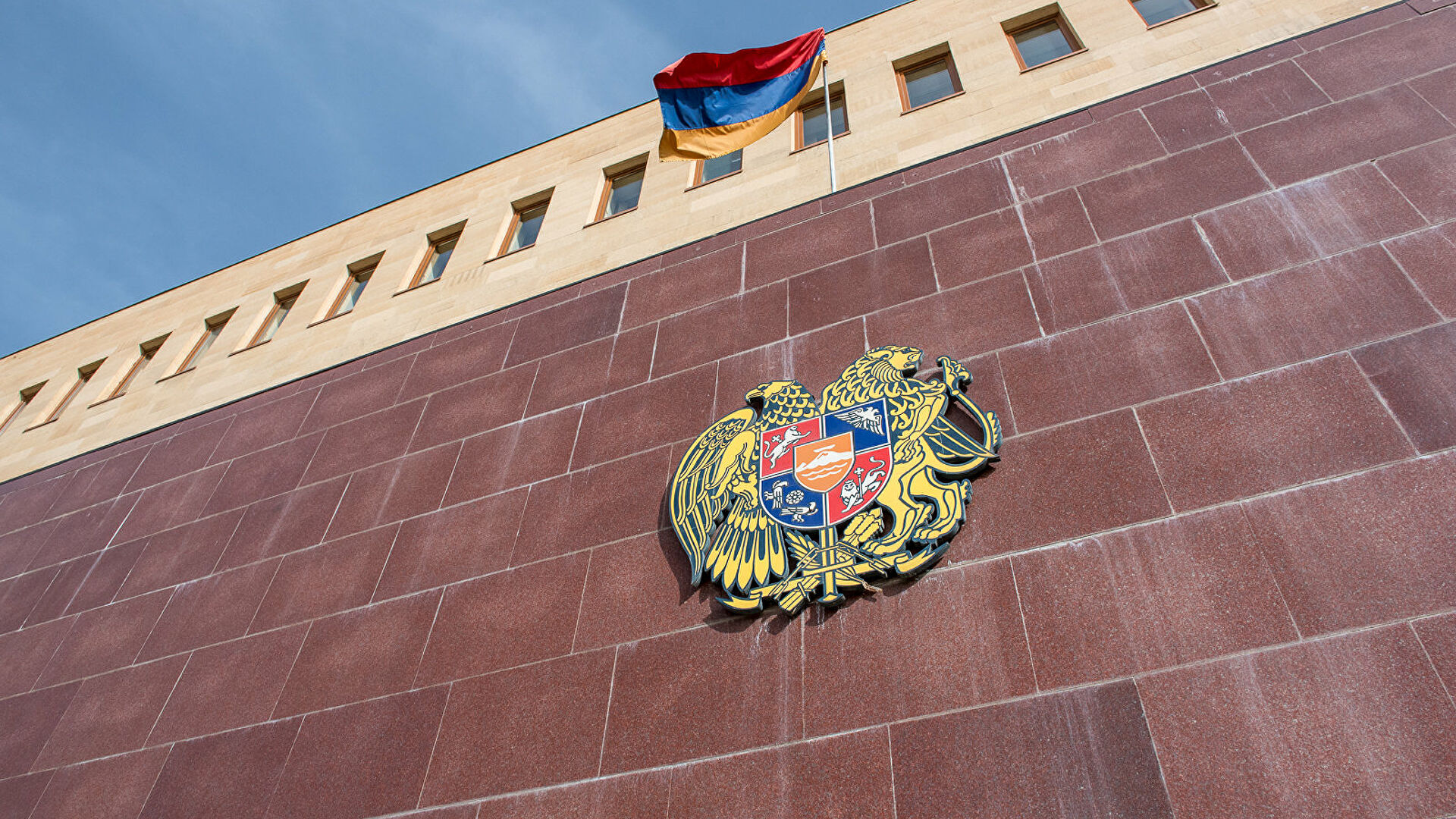 Специальная связь между оборонными ведомствами Армении и Азербайджана установлена 