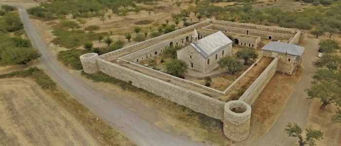 Министерство обороны РФ: Армянские паломники посетили Дадиванк, Амарас и Гандзасар 