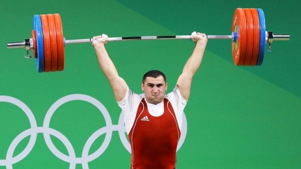 Представитель Армении Симон Мартиросян - двукратный чемпион и рекордсмен мира 