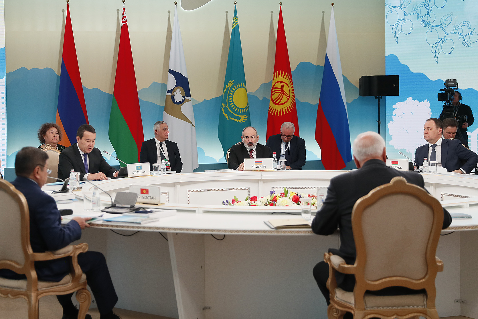 Премьер-министр Армении участвовал в заседании Евразийского межправительственного совета в узком составе 