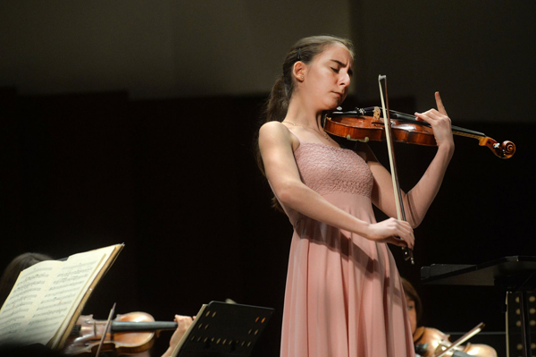 Скрипачка из Армении признана победителем XVI Международного музыкального конкурса им. Хачатуряна 