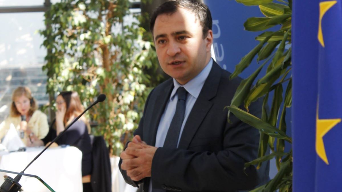 Бывший посол Азербайджана в ЕС похвалил антикоррупционную деятельность премьер-министра Армении 