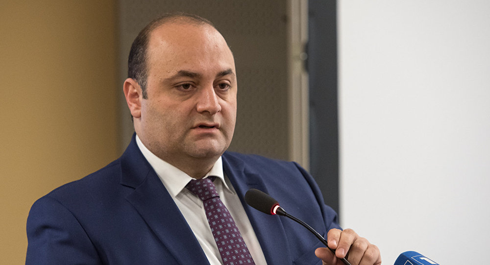 Сын Хосрова Арутюняна подал в отставку с поста замглавы МИД Армении 