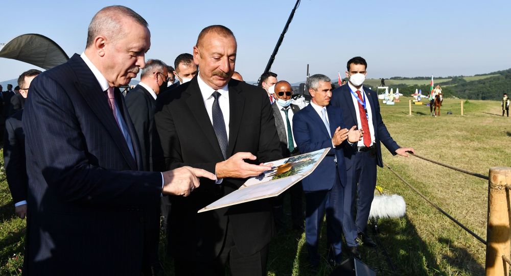 Эрдоган не исключил возможности создания военной базы в Азербайджане 