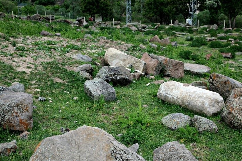 В Анкаре разрушено армянское кладбище – турецкие вандалы достали останки из могил 