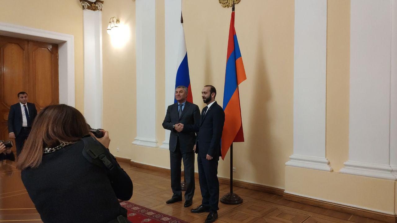Мирзоян и Володин договорились о встрече в мае 