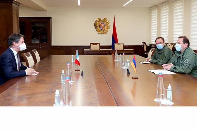 Давид Тоноян на встрече с французским послом: Армянская сторона внимательно будет следить за турецко-азербайджанскими учениями 