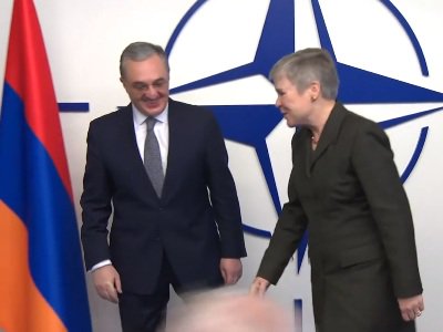 Зограб Мнацаканян встретился с заместителем Генерального секретаря НАТО 