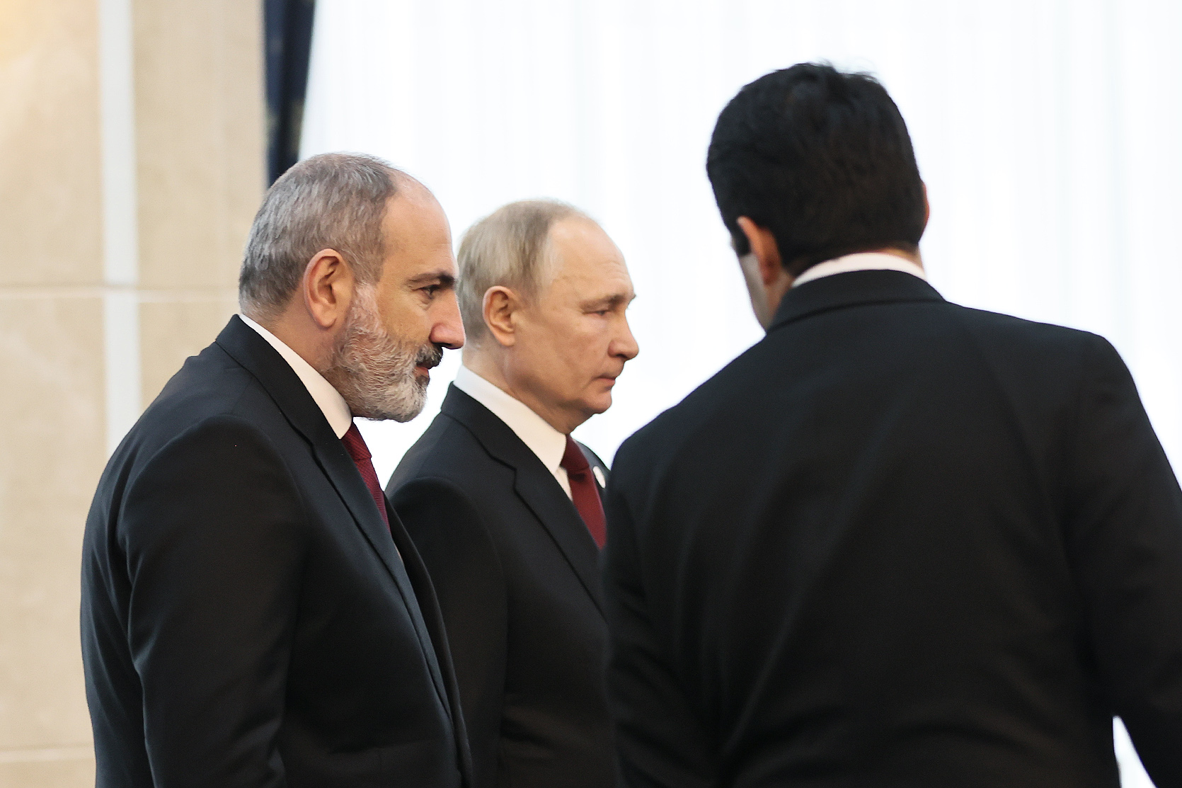 Пашинян Путину: в Нагорном Карабахе большие опасения по поводу перекрытия Лачинского коридора 