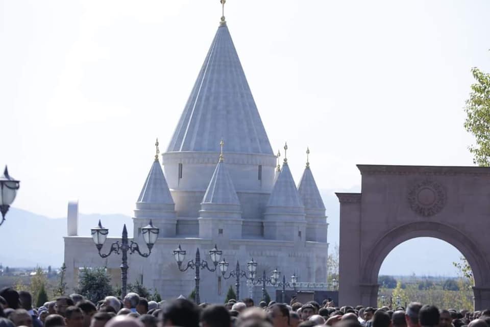В Армении построен и освящен самый большой езидский храм 