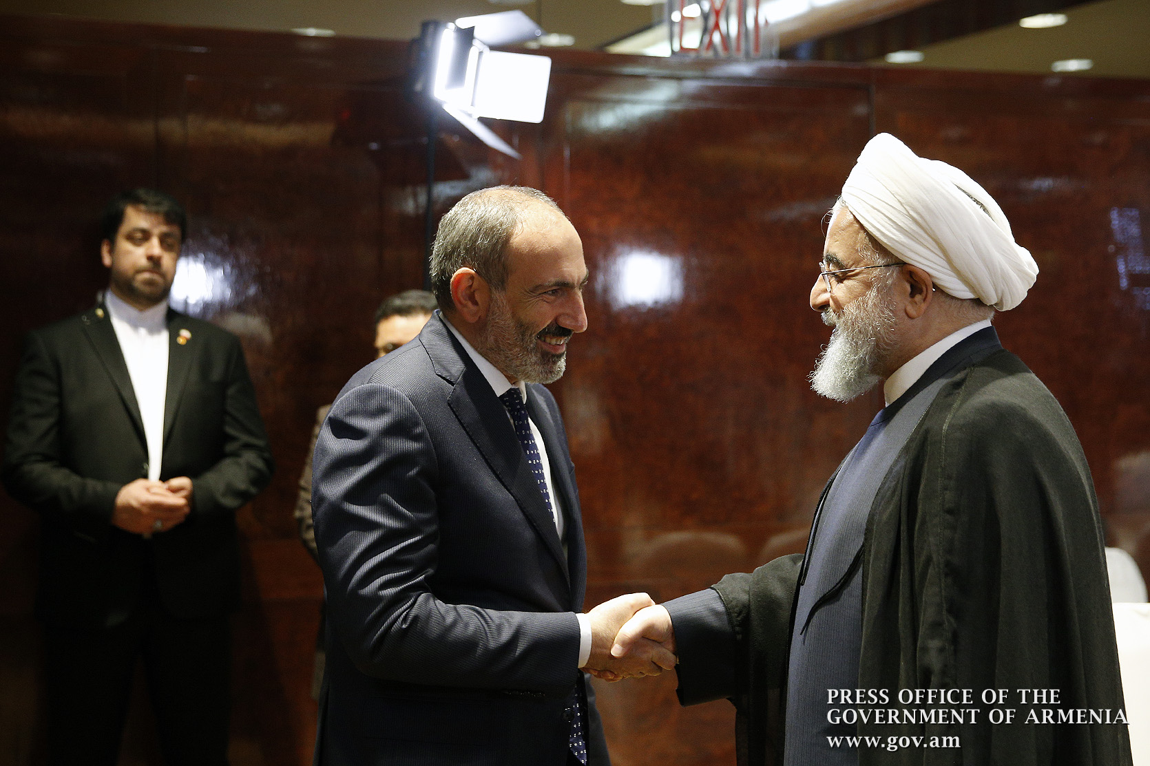 На встрече в Нью-Йорке президент Ирана пригласил премьер-министра Армении посетить Тегеран 