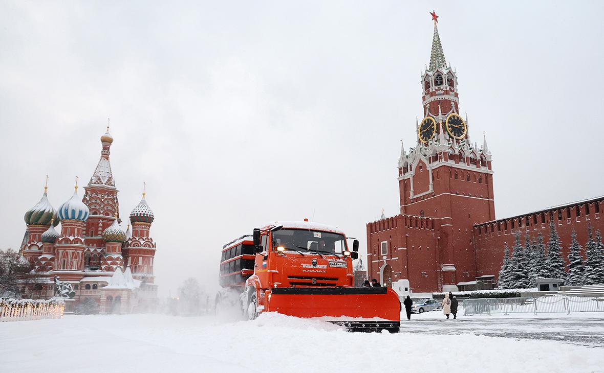 В москве выпал снег