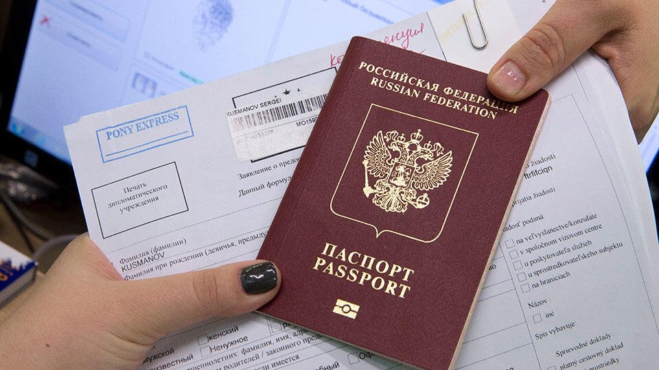 В Кремле высказались о возможных визовых ограничениях для россиян 