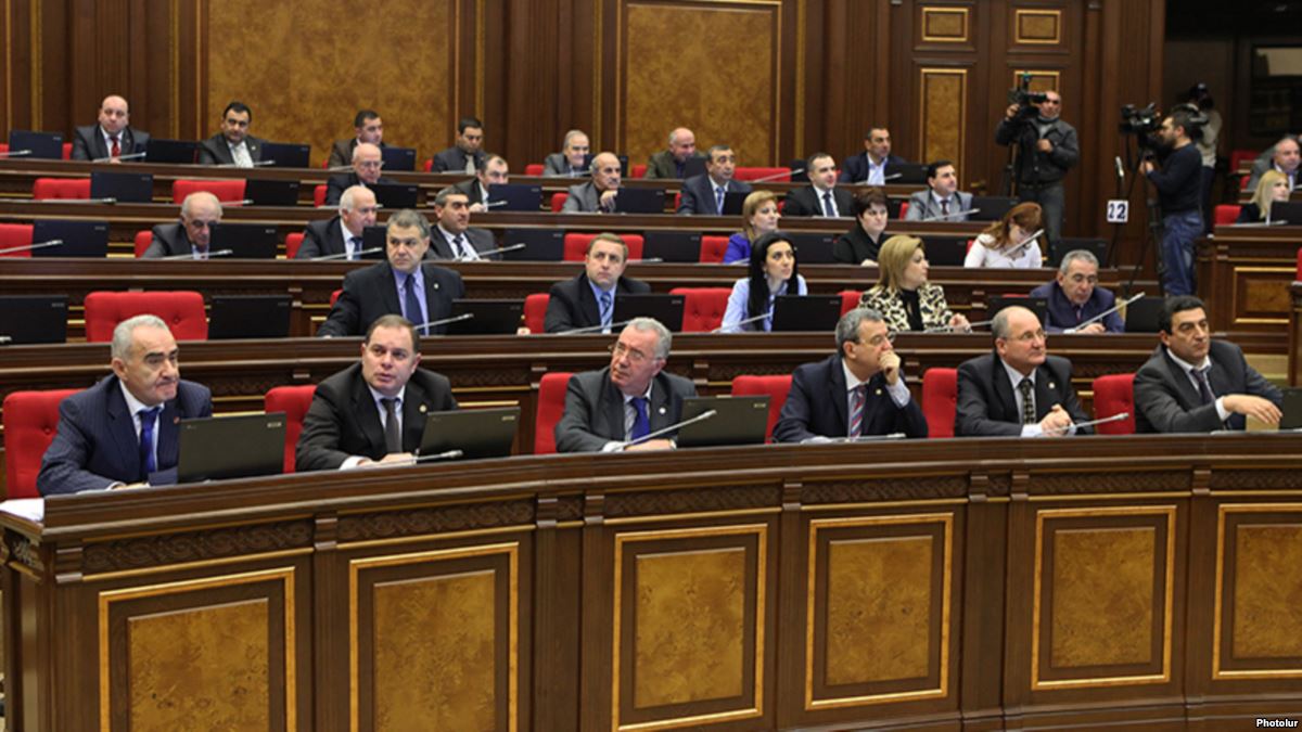 Опубликовано состояние армянских депутатов. Самые богатые - представители правящей партии 