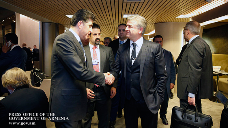 Армянский премьер встретился в Давосе с премьером Иракского Курдистана 