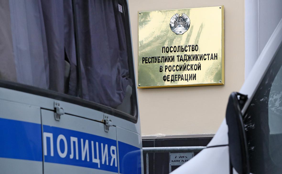 Посольство Таджикистана в Москве проверяет причастность граждан страны к теракту со стрельбой на полигоне Западного военного округа в Белгородской области 