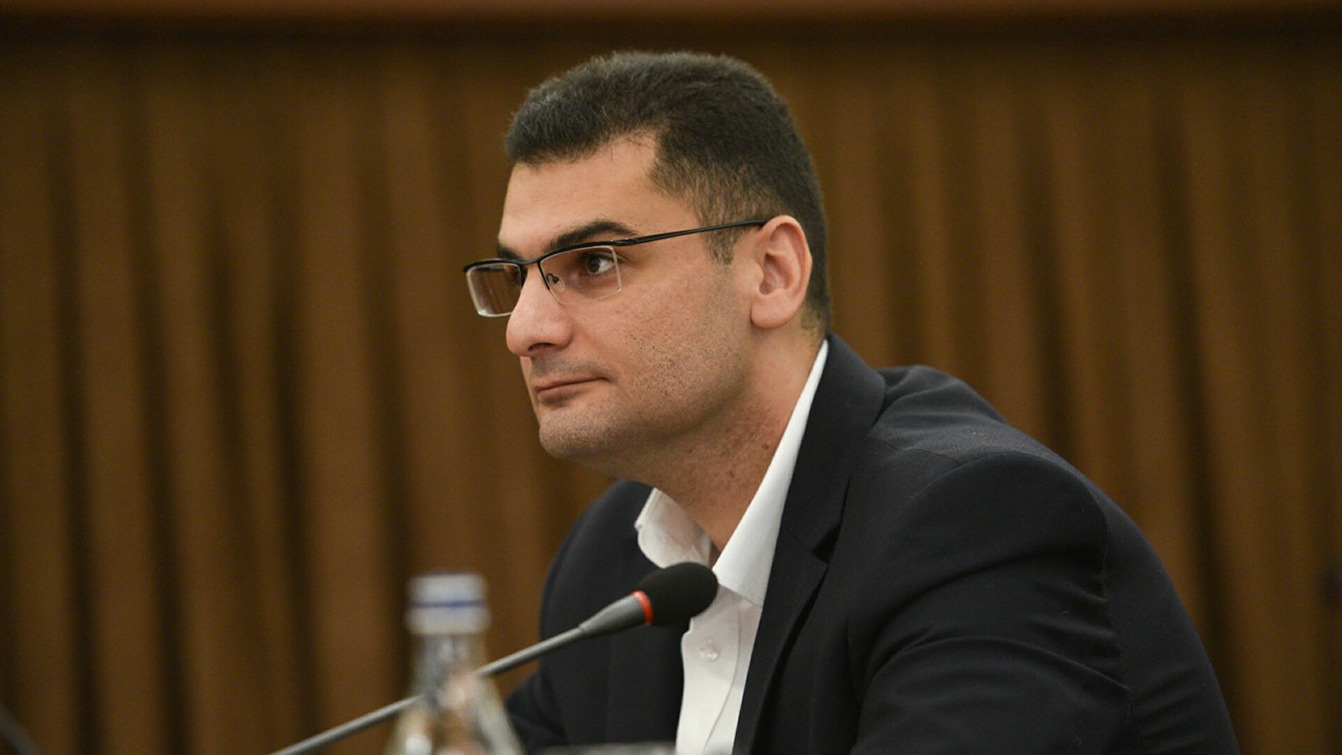 Совет старейшин выбрал нового мэра Еревана. Им стал Грачья Саркисян 