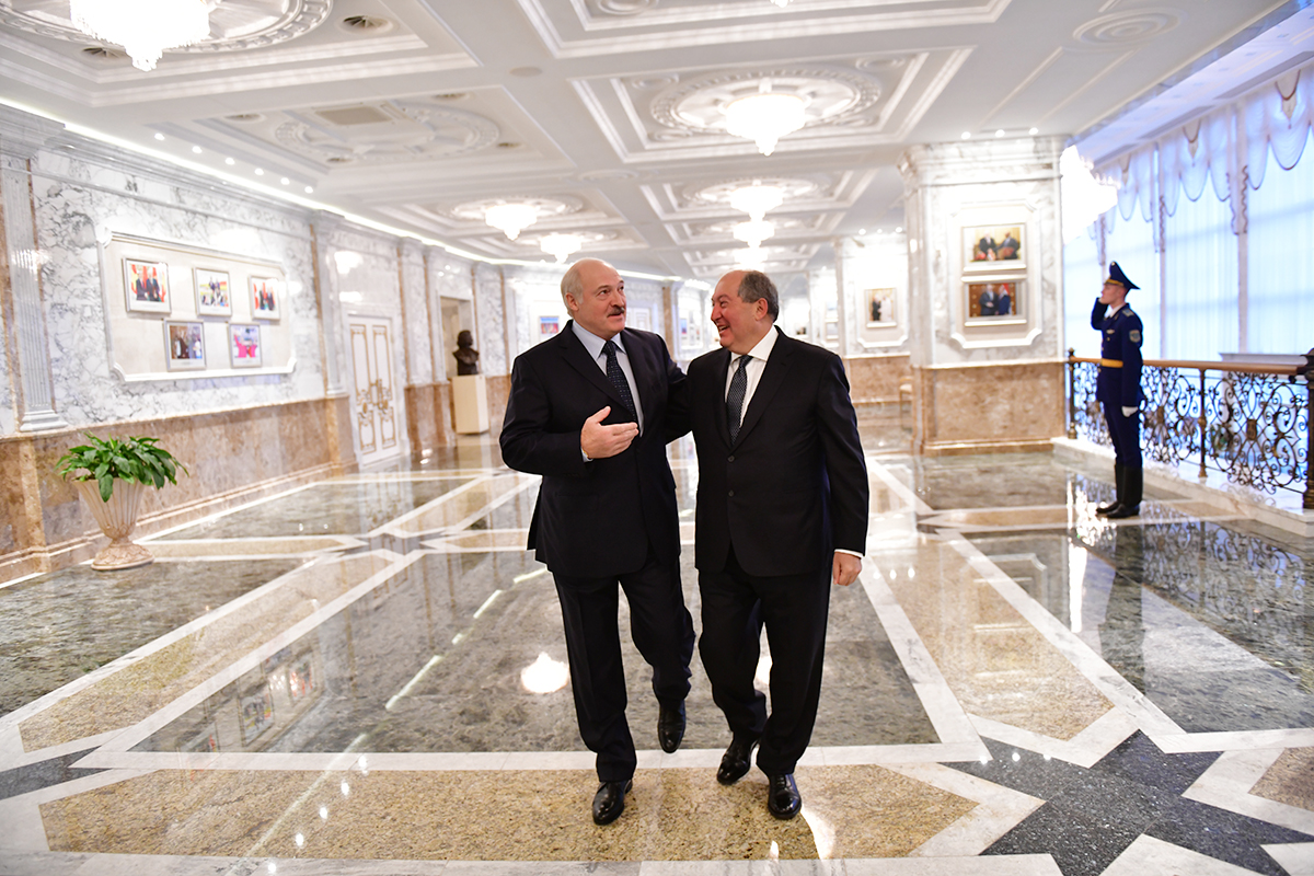 Президент Армении в Минске: Ереван, скорее всего, отзовет Хачатурова с должности генсека ОДКБ 