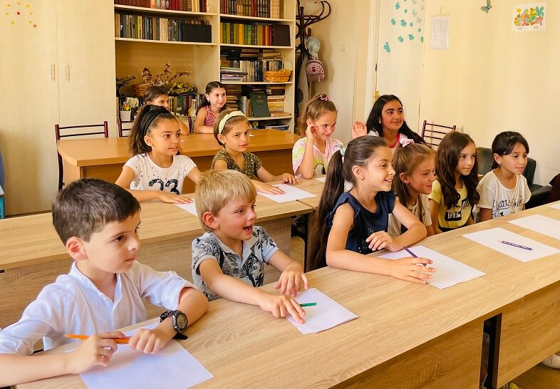 При поддержке Организации ДИАЛОГ открылась двухмесячная «Летняя школа» Русской общины Нагорного Карабаха. Фоторепортаж  