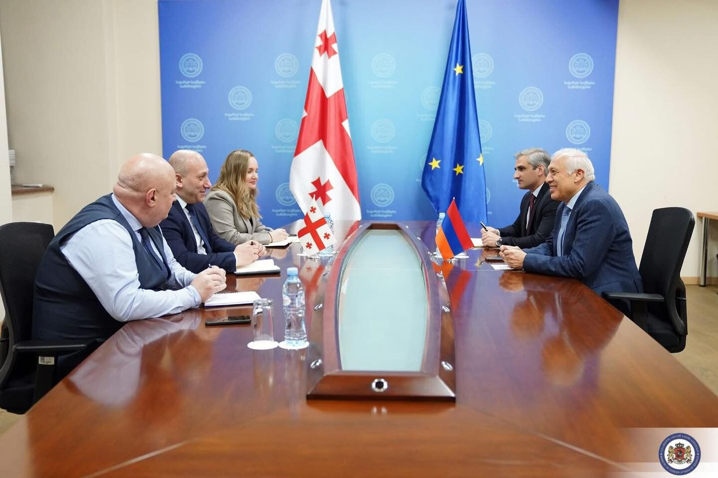 Посол Армении встретился с заместителем министра иностранных дел Грузии 