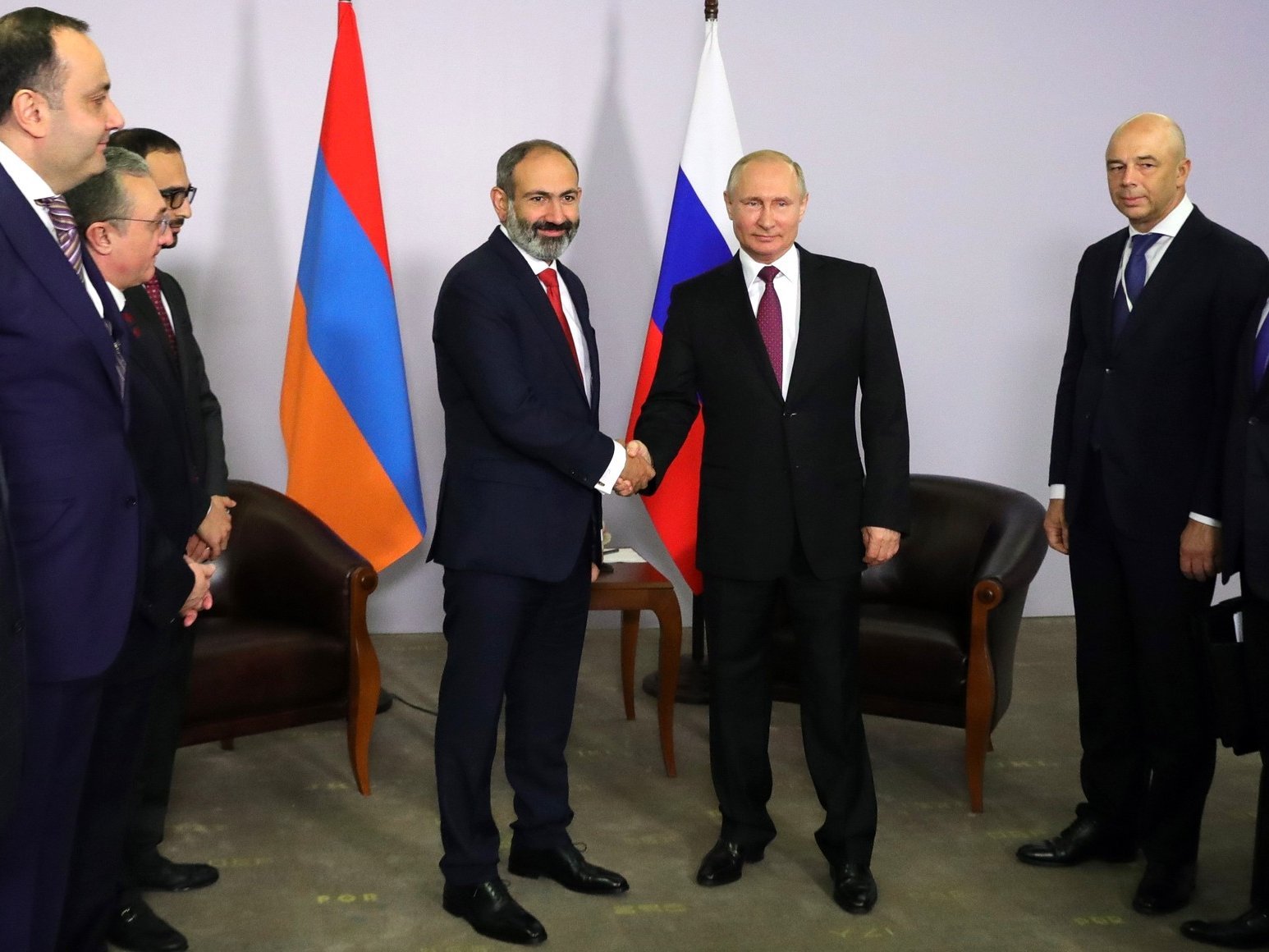 Премьер: Армения продолжит активное сотрудничество с Российской Федерацией по всем направлениям 