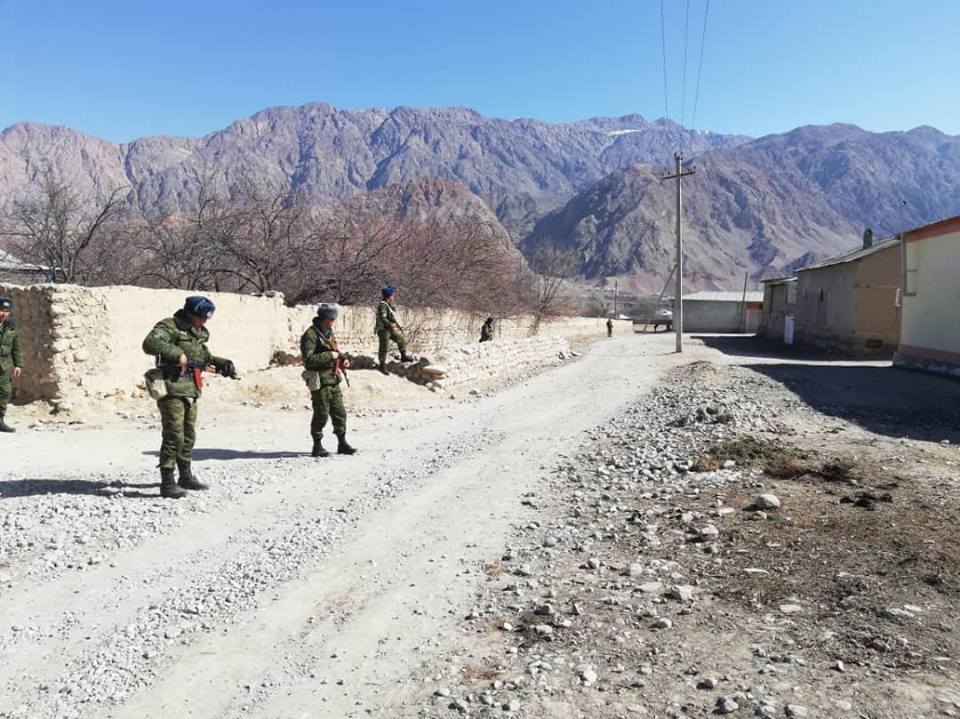 Перестрелка произошла на границе Кыргызстана и Таджикистана: сообщается о погибшем 