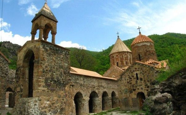 Азербайджан не позволил армянским паломникам посетить Дадиванк 
