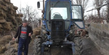 Турецкие власти вернули армянскому фермеру похищенный у него трактор 