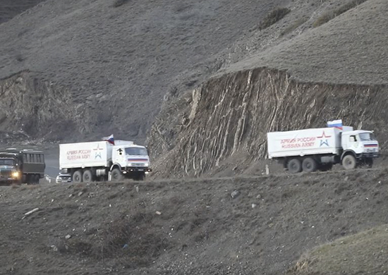 Российские миротворцы доставили 10 тонн гуманитарного груза для детей в Нагорный Карабах 