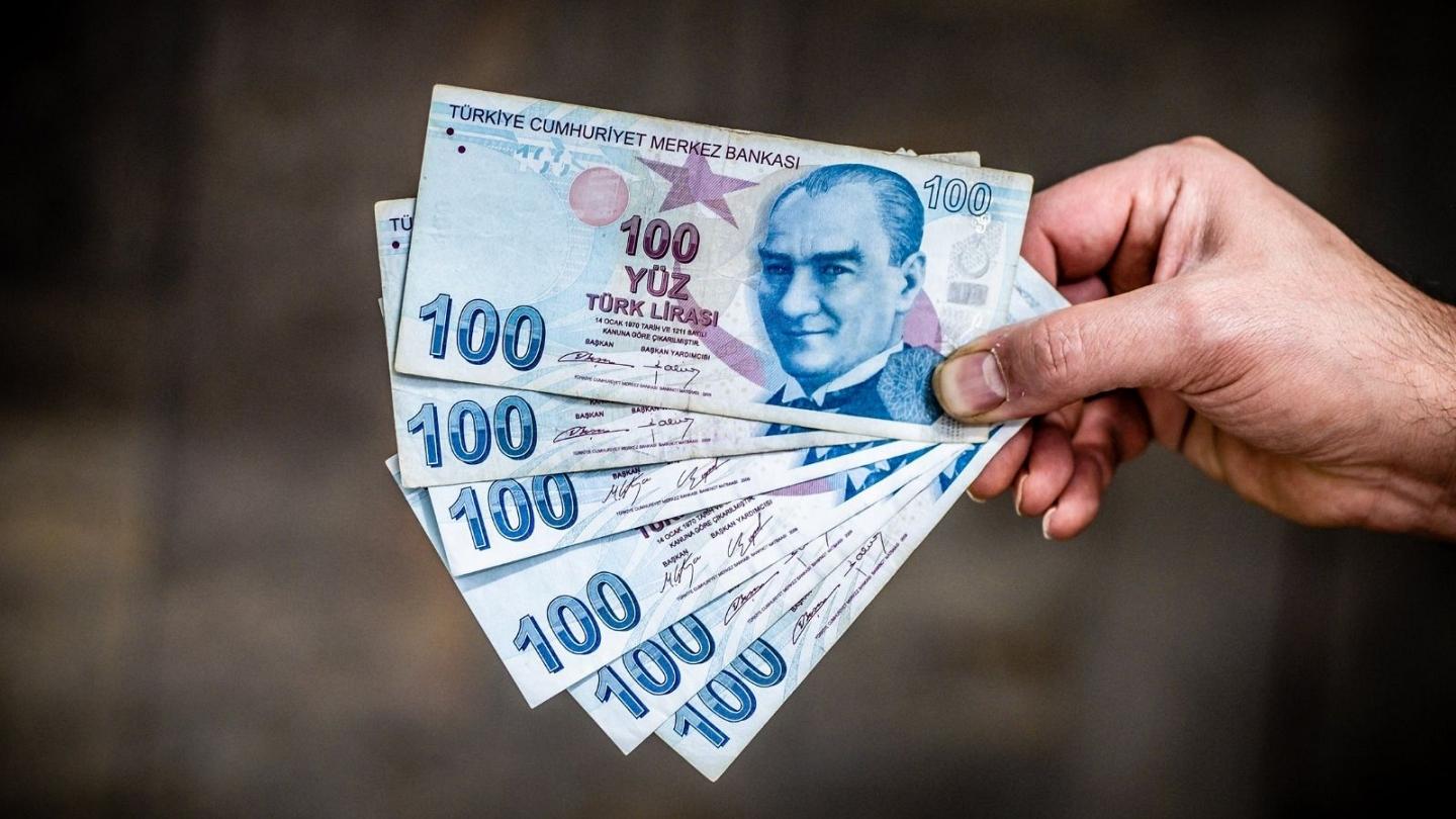 Эрдоган опустошил валютные резервы Турции для спасения лиры  