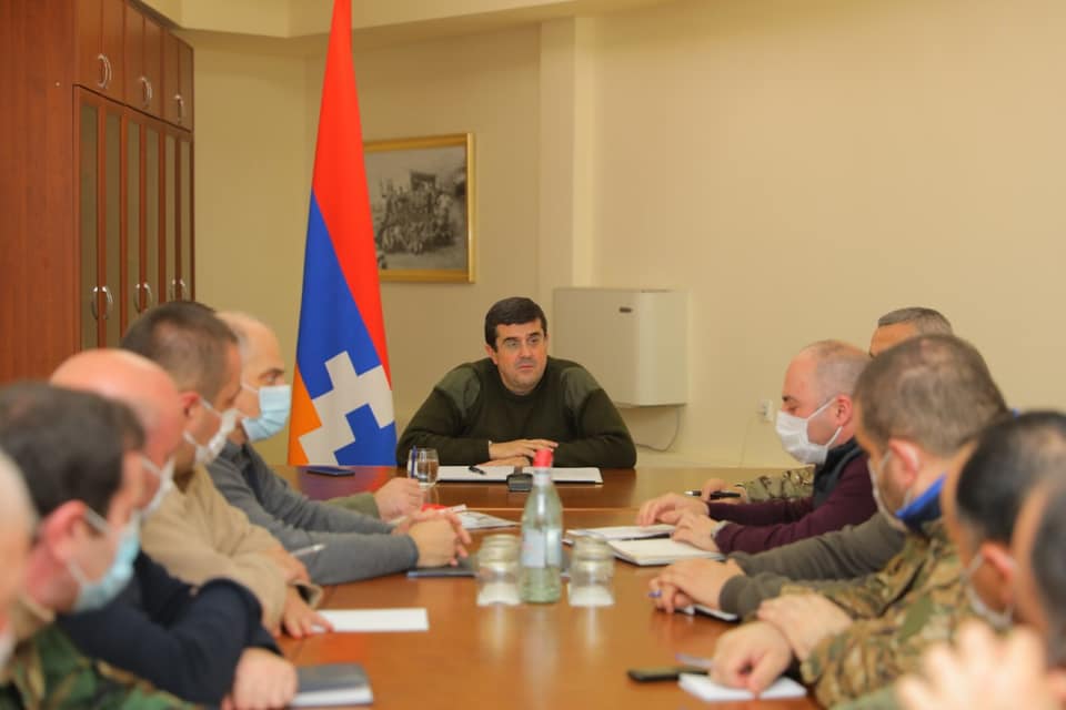 Араик Арутюнян провел встречу с руководящим составом Службы нацбезопасности Арцаха 