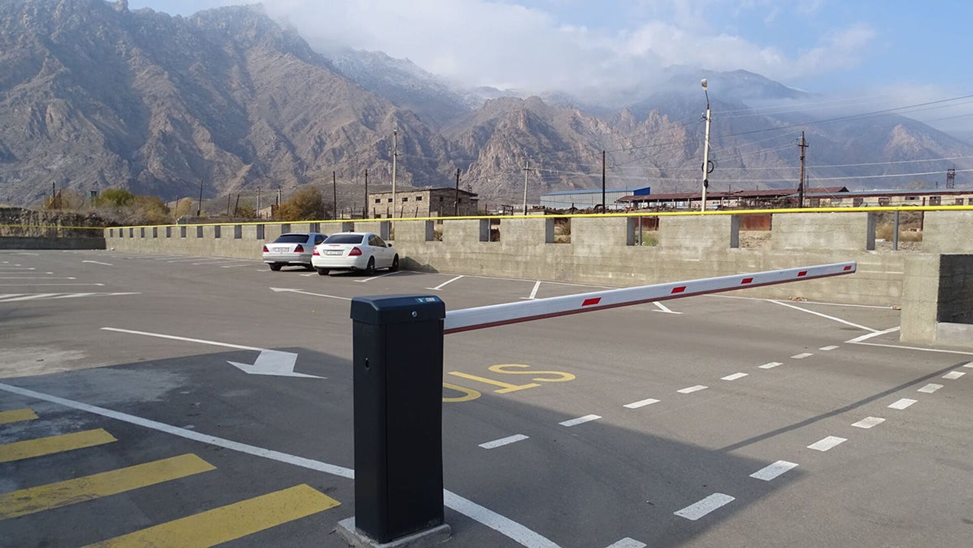 Армения и Иран договорились снизить въездные пошлины для автомобилей 
