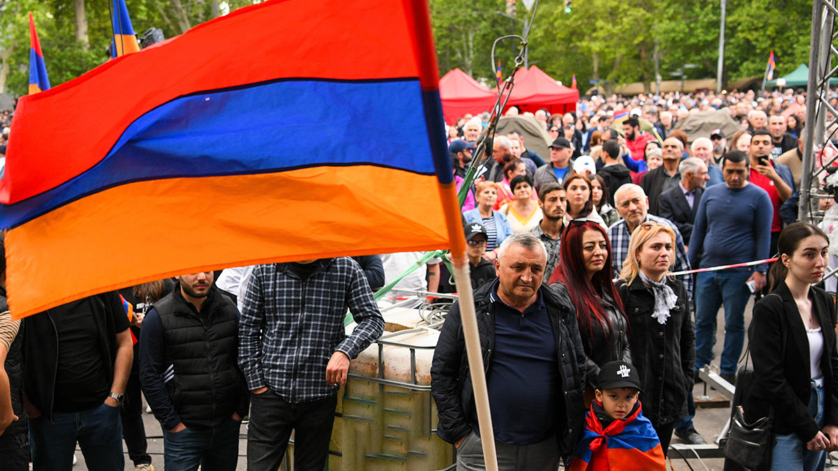 Могут ли отобрать у оппозиционных депутатов Армении мандаты? 