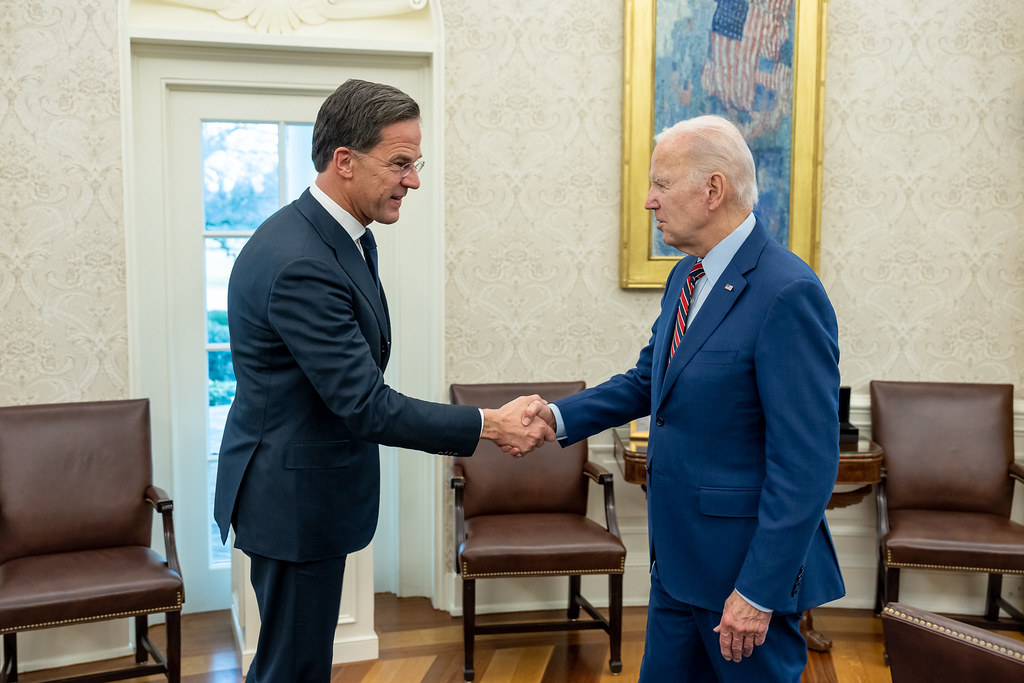 POLITICO: Байден поддерживает кандидатуру премьер-министра Нидерландов на пост генерального секретаря НАТО 
