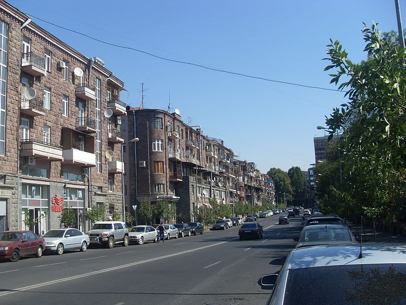В центре столицы Армении археологи раскопали средневековый тоннель 