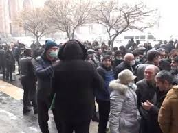 Акция протеста в Ереване. Бывшие жители Кашатага заявляют, что готовы поселиться в селах Армении, которые сейчас почти пустуют, и развивать там сельское хозяйство 
