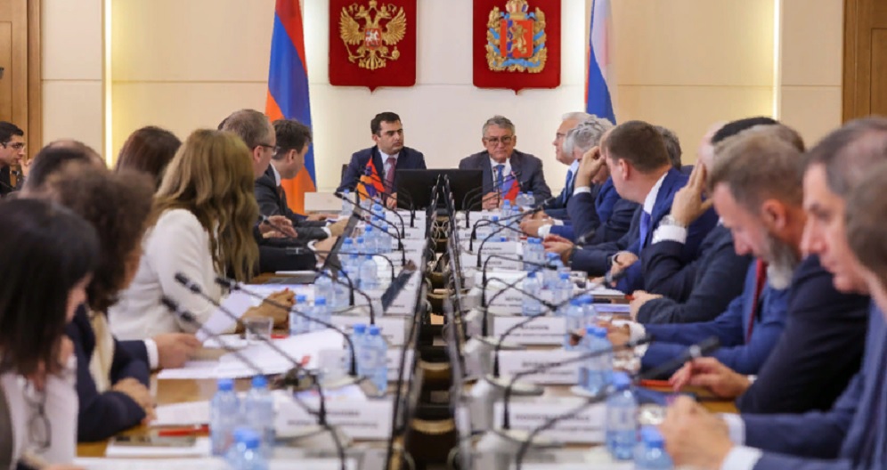 Организация ДИАЛОГ в Красноярске приняла участие в заседании Российско-Армянской межпарламентской комиссии, которое обсудило роль национальных диаспор в развитии сотрудничества между двумя странами 