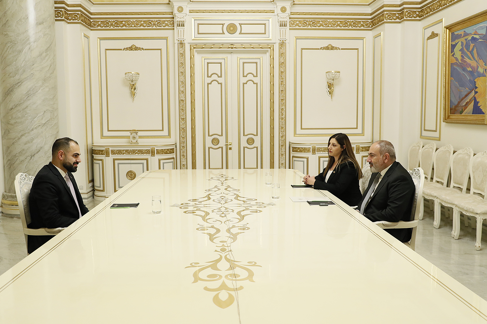 Премьер-министр Армении принял депутата армянского происхождения Парламента Швеции 