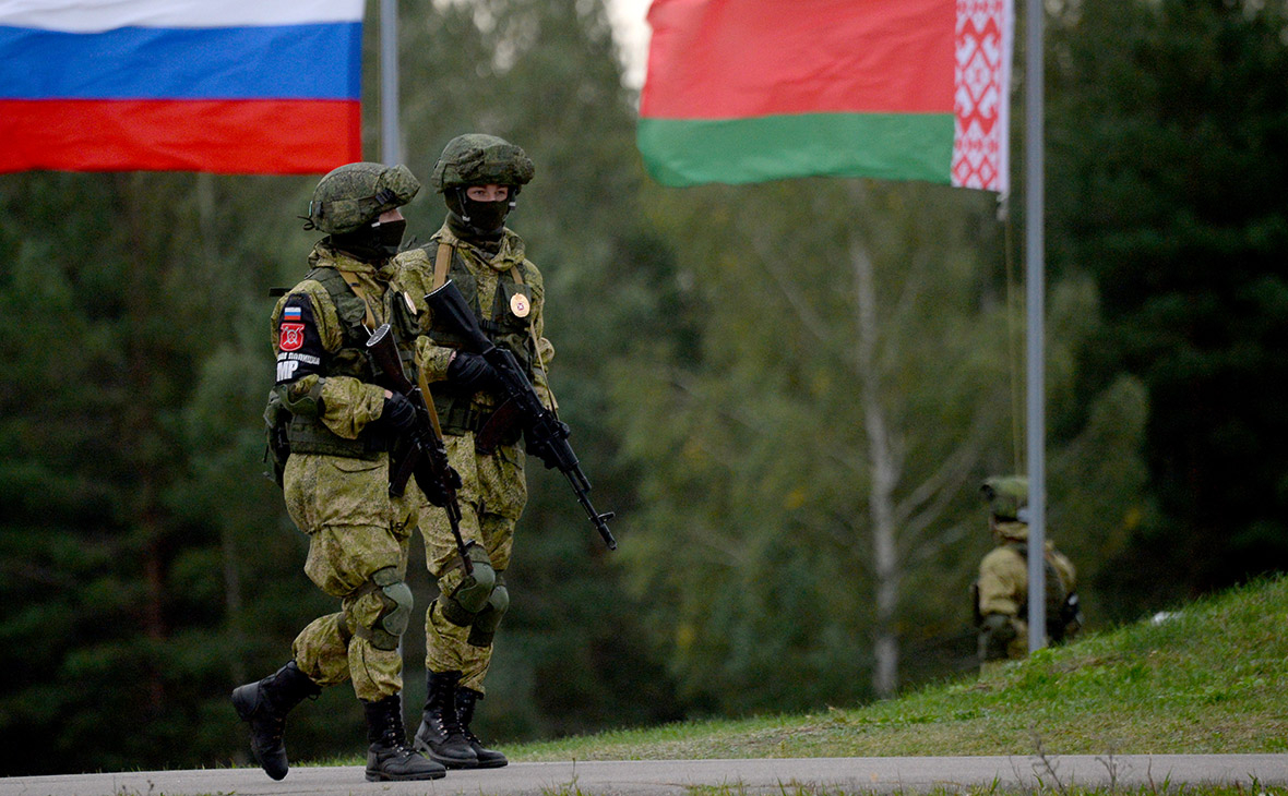 Белоруссия объявила о военных сборах на границе с Россией 
