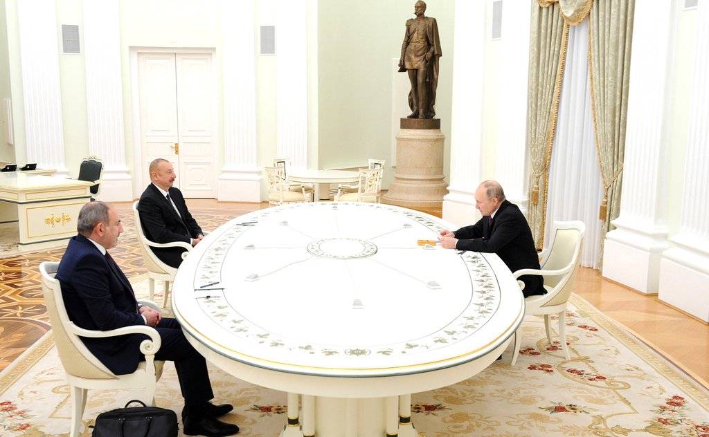 Путин, Алиев и Пашинян подписали заявление по Карабаху  