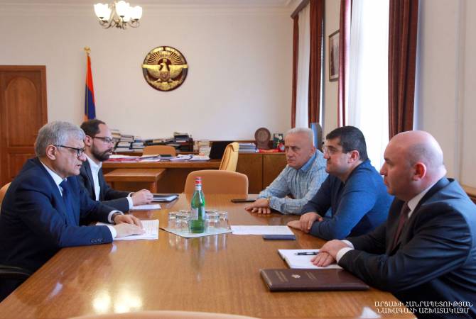 Араик Арутюнян и Армен Гуларян обсудили вопросы сотрудничества градостроительных ведомств Армении и Карабаха 