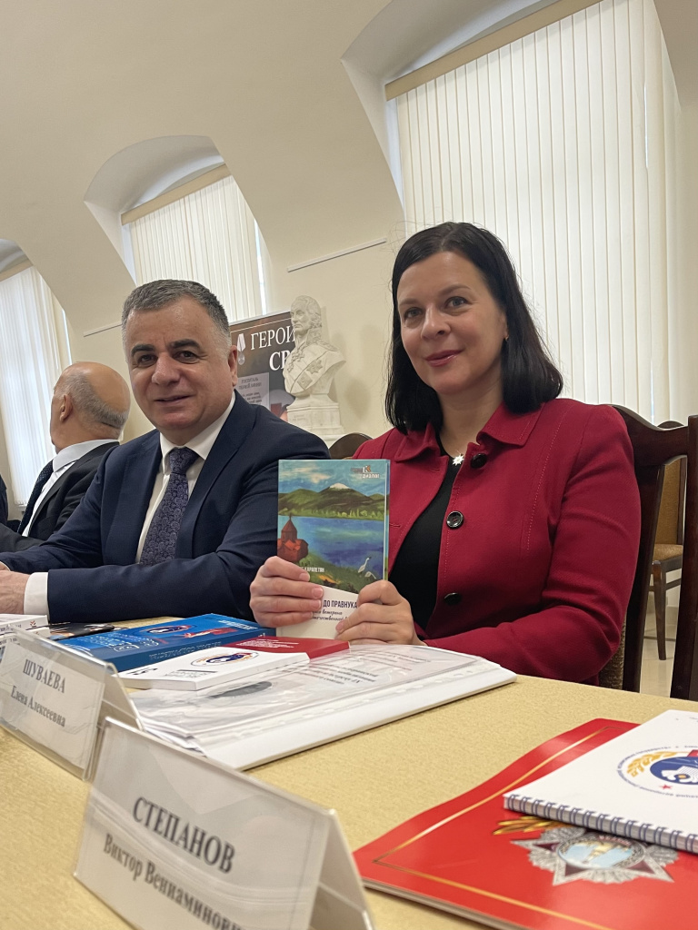 Шуваева и Навоян.jpeg